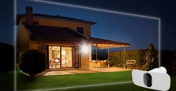 Arlo Pro 3 Flutlichtkamera