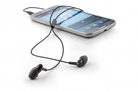 Heft-Abo SATVISION: 1 Jahr Ausland + Cabstone™ ComfortTunes In-Ear Kopfhörer