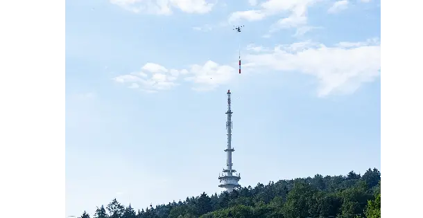 Spektakulärer Antennentausch bringt Privat-TV nach Bielefeld
