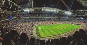UEFA beauftragt Sky mit Erstellung eines Stadionsound-Angebots